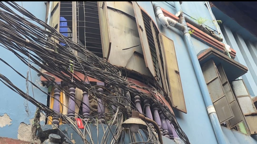 নারায়ণগঞ্জে পৃথক তিন ঘটনায় দগ্ধ ৯